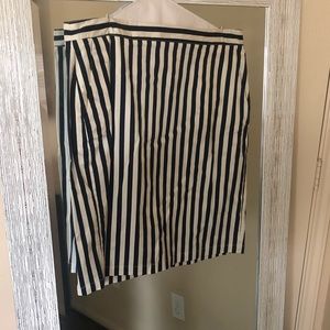 Navy and cream stripped pencil skirt.